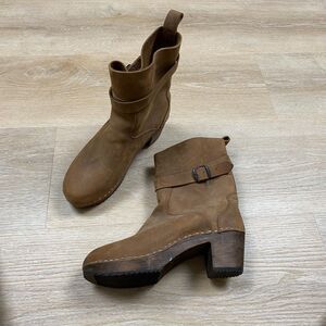 Cape Clog‎ Wood Heel Leather Boots Women's EU 40 Color Brown